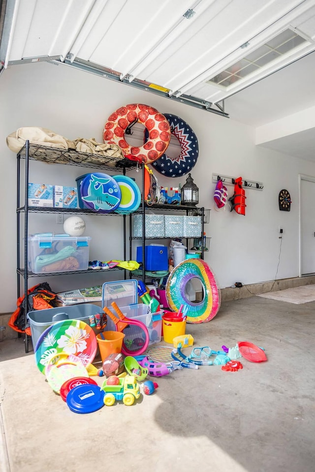 7229 Lakeview Ave, South Haven, MI 49090 - view of garage
