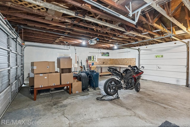 4391 Ashlawn Dr, Flint, MI 48507 - view of garage