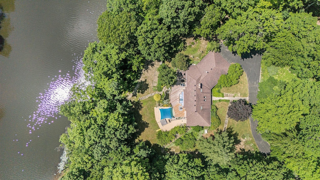 10011 E Rivershore Dr SE, Alto, MI 49302 - photo 1