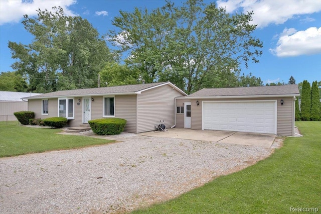 6516 Weyer Rd, Imlay City, MI 48444 - single story home featuring a front yard and driveway