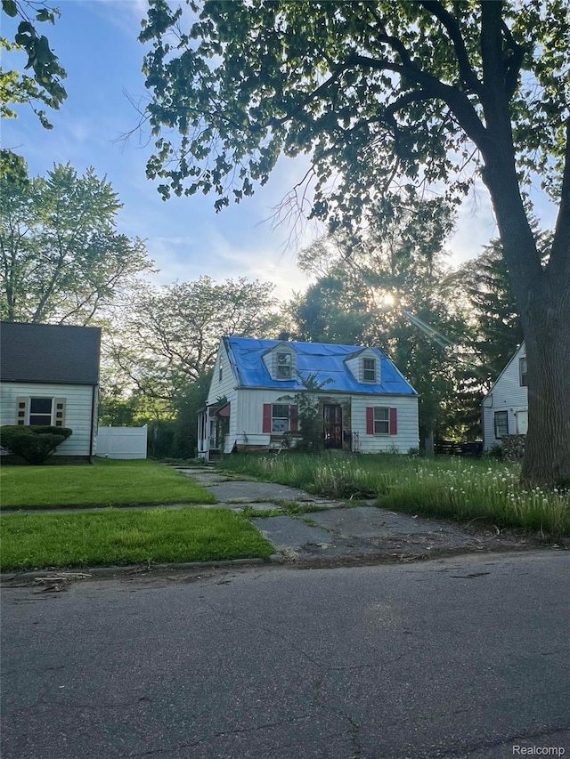 2407 Kellar Ave, Flint, MI 48504 - photo 3