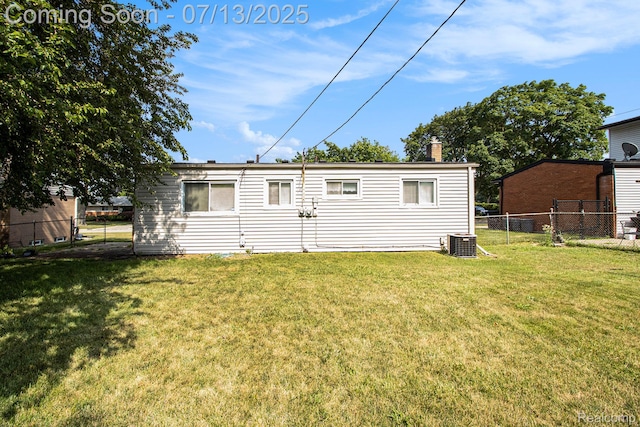123 N Hawthorne St, Westland, MI 48185 - rear view of house