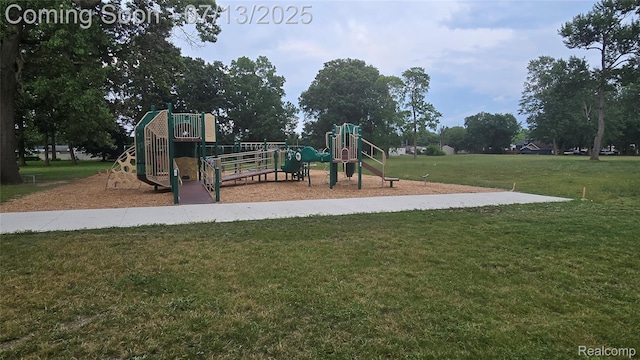 123 N Hawthorne St, Westland, MI 48185 - community jungle gym featuring a lawn