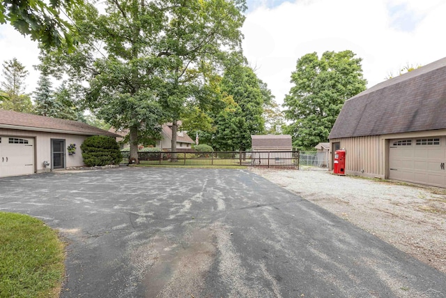 5370 N Lake Sanford Rd, Sanford, MI 48657 - view of garage