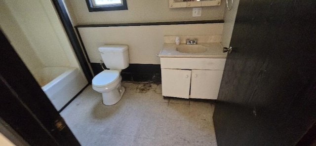 4997 S Croton Hardy Dr, Newaygo, MI 49337 - full bath with vanity and bathtub / shower combination