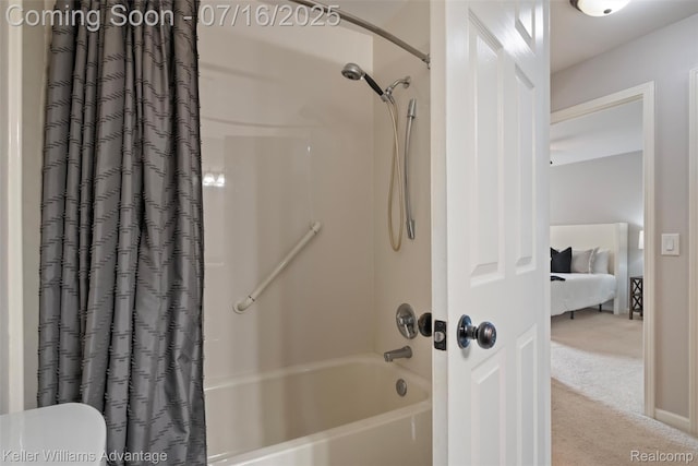 7741 Lake Ridge Dr, Commerce Twp, MI 48327 - full bathroom featuring shower / tub combo with curtain and ensuite bath