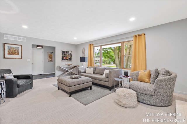 116 Loch Lomond Ave NE, Grand Rapids, MI 49546 - living room with recessed lighting and baseboards