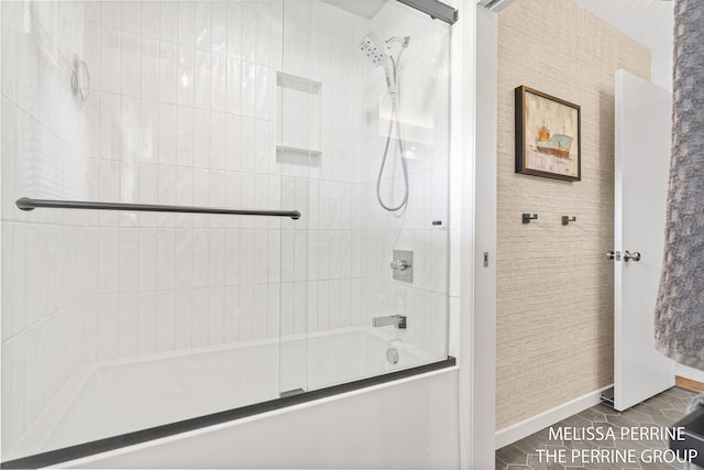 116 Loch Lomond Ave NE, Grand Rapids, MI 49546 - full bath with bath / shower combo with glass door and baseboards