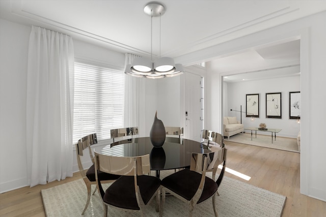 3909 Sandpiper Dr, Troy, MI 48083 - dining area with light wood-style floors and baseboards