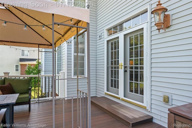 25506 Stanley Ln, South Lyon, MI 48178 - deck with french doors