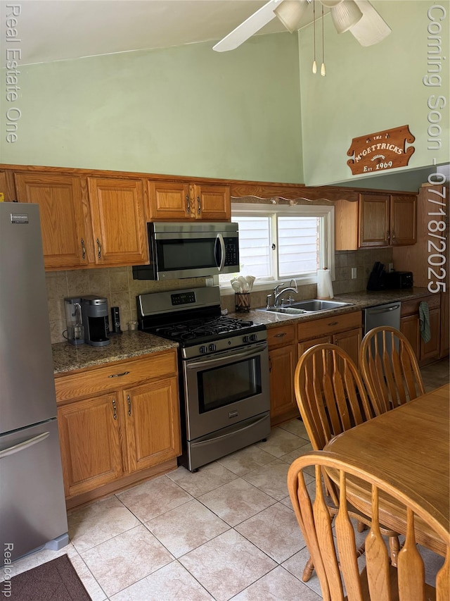 423 Shady Oaks St, Lake Orion, MI 48362 - photo 7