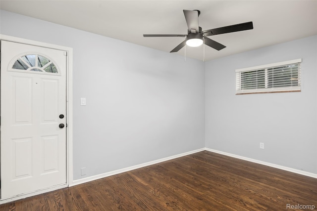 24270 Scotia Rd, Oak Park, MI 48237 - entryway with dark wood finished floors and a ceiling fan