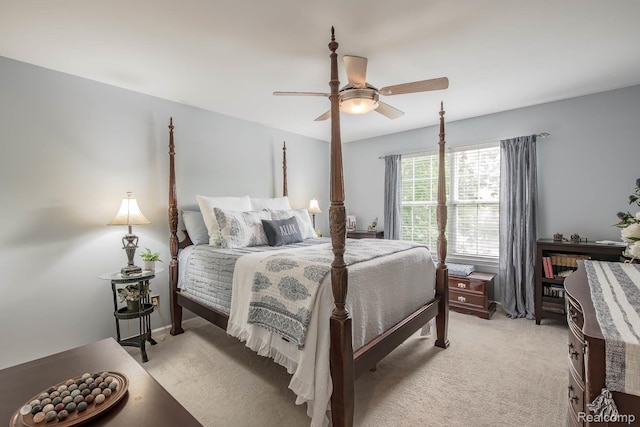 4500 Red Oak Blvd, Waterford, MI 48329 - bedroom featuring light carpet and a ceiling fan