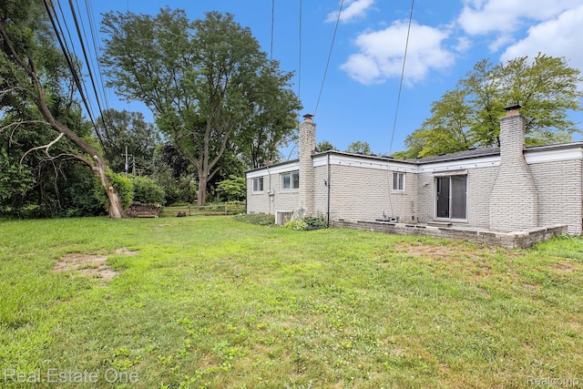 3408 Ardmore Dr, Troy, MI 48083 - view of green lawn