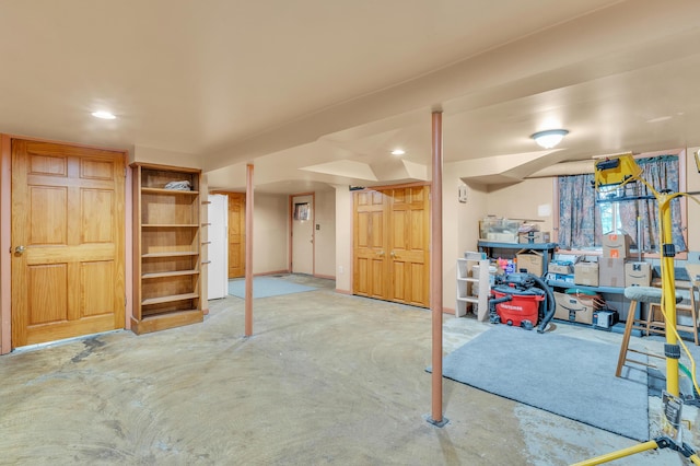2050 S Wagner Rd, Ann Arbor, MI 48103 - below grade area featuring recessed lighting