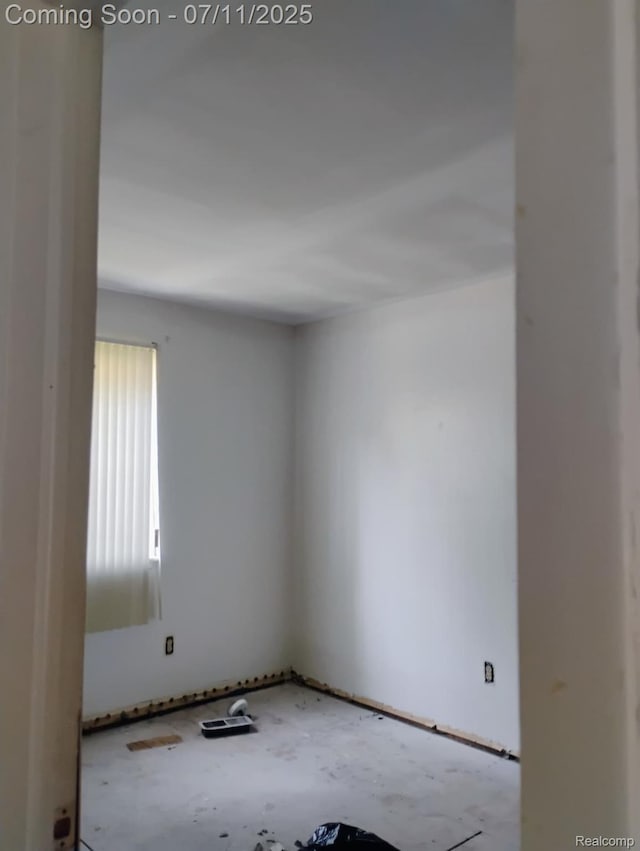 22100 Dante St, Troy, MI 48237 - photo 14