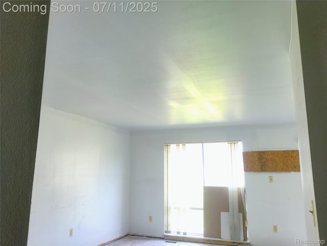 22100 Dante St, Troy, MI 48237 - photo 19
