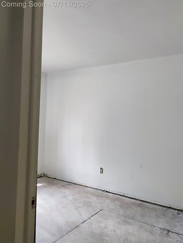22100 Dante St, Troy, MI 48237 - photo 32