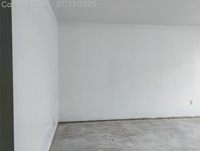 22100 Dante St, Troy, MI 48237 - photo 29