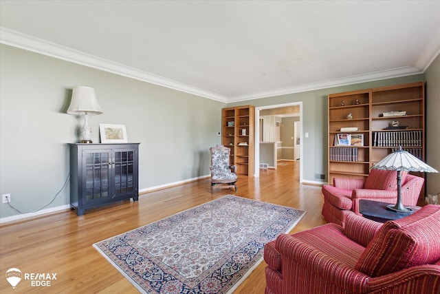 501 Lafayette St, Flint, MI 48503 - living area with crown molding and wood finished floors