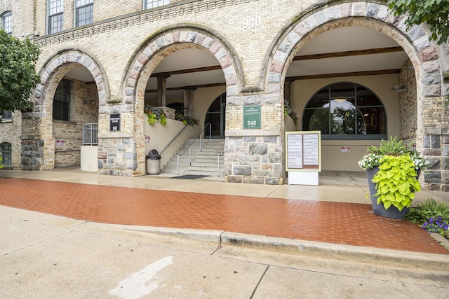 940 Monroe Ave NW Unit 416, Grand Rapids, MI 49503 - surrounding community