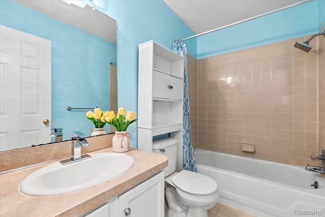 24690 Bashian Dr, Novi, MI 48375 - full bath featuring shower / tub combo with curtain and vanity