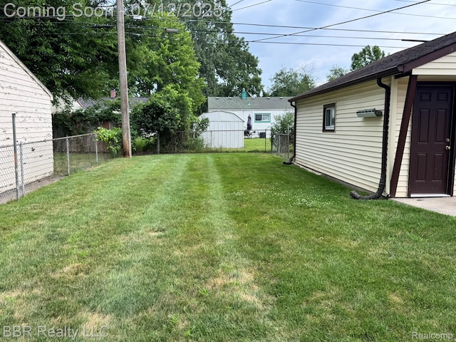32120 Glen St, Westland, MI 48186 - view of yard