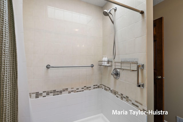 16205 Suffolk Dr, Spring Lake, MI 49456 - full bath with a tile shower