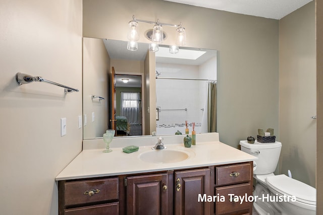 16205 Suffolk Dr, Spring Lake, MI 49456 - full bath featuring vanity and curtained shower
