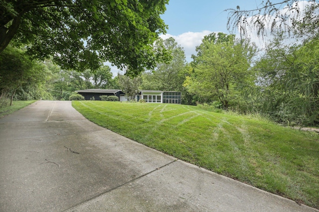 2373 Belgrade Notch St, Ann Arbor, MI 48103 - view of front facade with a front yard