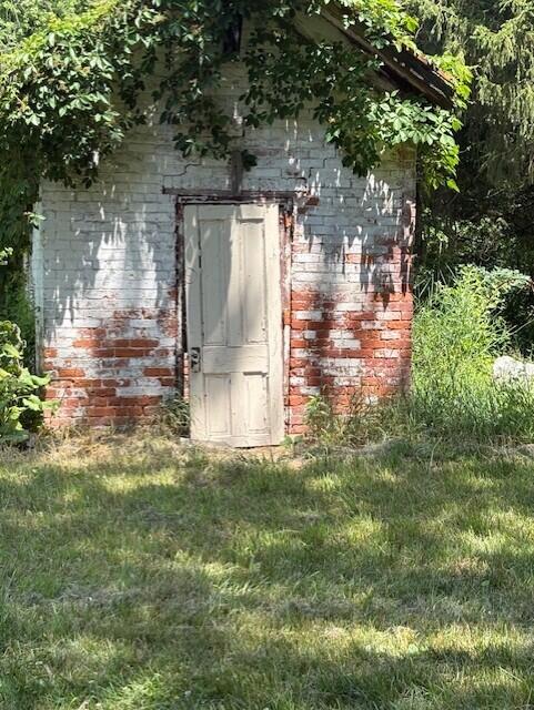 331 S Euclid Ave, Benton Harbor, MI 49022 - photo 9
