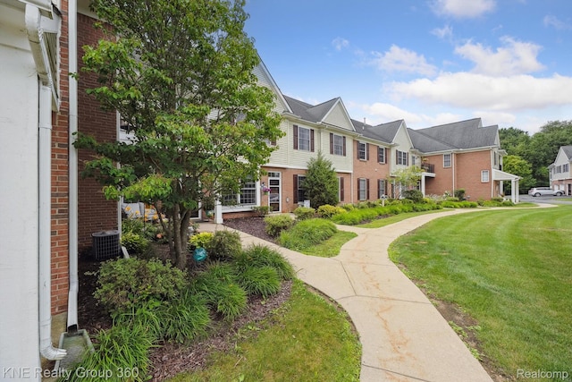 1044 Shiawassee Cir, Howell, MI 48843 - photo 2