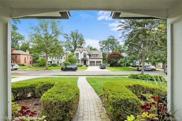 639 N Glenhurst Dr, Birmingham, MI 48009 - view of green lawn with a residential view