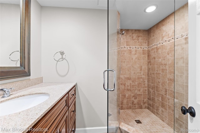 639 N Glenhurst Dr, Birmingham, MI 48009 - full bath with a stall shower and vanity