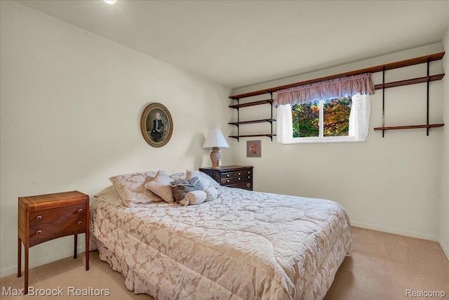 2419 Avondale St W, Sylvan Lake, MI 48320 - bedroom featuring carpet flooring and baseboards