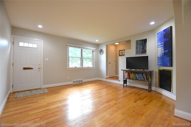 1983 Graefield Rd, Birmingham, MI 48009 - unfurnished living room featuring light wood-style floors and recessed lighting