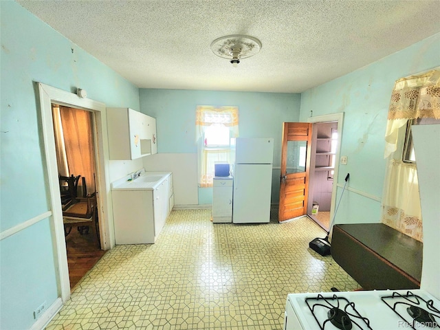3209 Lockwood St, Detroit, MI 48210 - photo 7