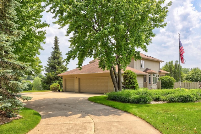 5 Mission Rdg, Frankenmuth, MI 48734 - view of front of home with driveway and an attached garage
