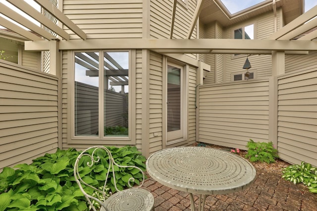 5 Mission Rdg, Frankenmuth, MI 48734 - view of patio featuring a pergola