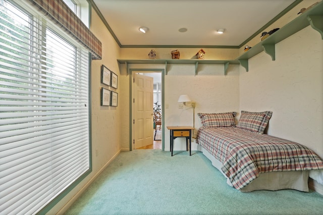 5 Mission Rdg, Frankenmuth, MI 48734 - bedroom featuring light colored carpet and a textured wall