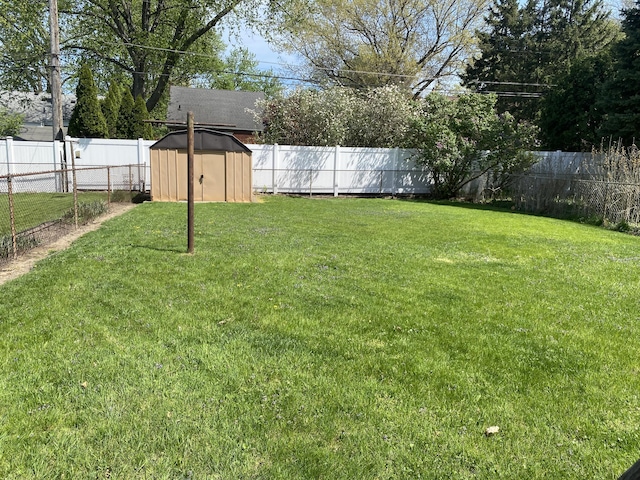 17046 Wakenden St, Redford, MI 48240 - photo 3