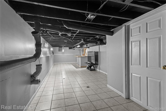 212 La Plaza Ct, Royal Oak, MI 48073 - finished basement with tile patterned floors and a dry bar