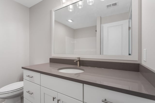 1519 Eagle Shore Ct, Hudsonville, MI 49426 - bathroom featuring vanity and a shower