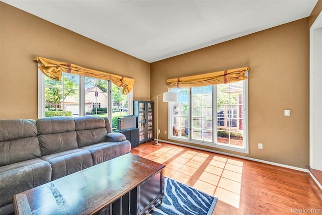 584 Cambridge Way, Bloomfield Hills, MI 48304 - living area with baseboards and light wood finished floors