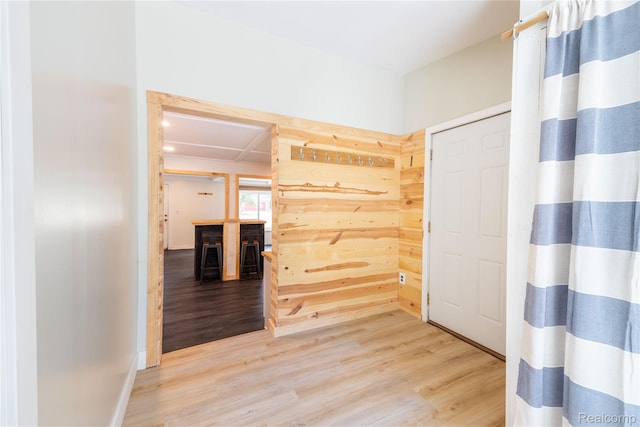 8614 Lake Rd, Grosse Ile, MI 48138 - full bathroom featuring wood finished floors