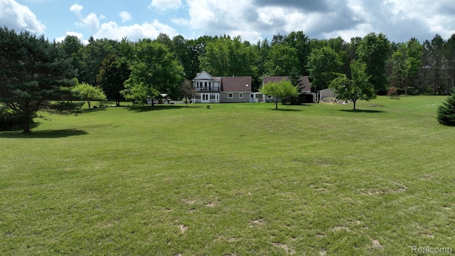 3733 N Hoover Ave, Gladwin, MI 48624 - view of green lawn