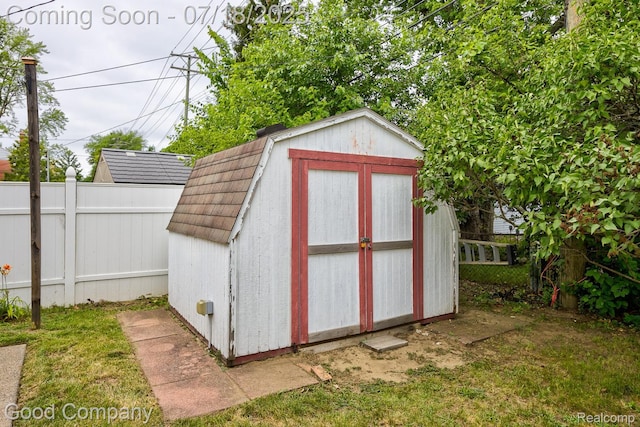 923 E 4th St, Royal Oak, MI 48067 - view of shed featuring a fenced backyard