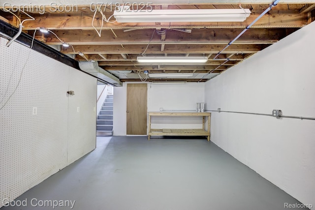 923 E 4th St, Royal Oak, MI 48067 - unfinished below grade area with stairs