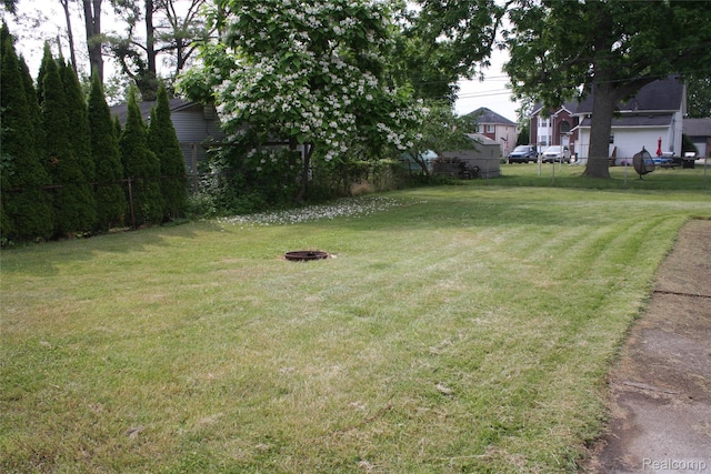 71 Cloveridge Dr, Troy, MI 48084 - view of yard