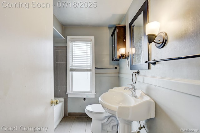 21797 Moross Rd, Grosse Pointe, MI 48236 - full bath with plenty of natural light and shower / tub combination